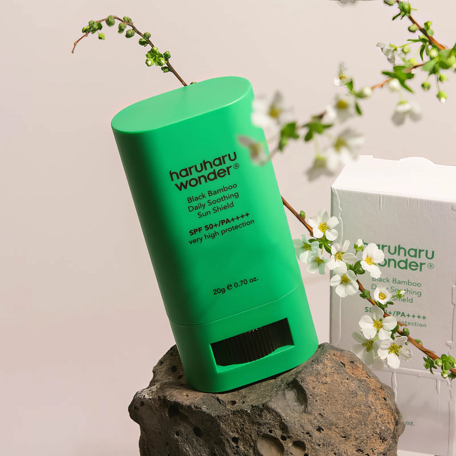 Haruharu Wonder Black Bamboo Daily Soothing Sun Shield SPF 50+/PA++++ 20g-Wonder Skin