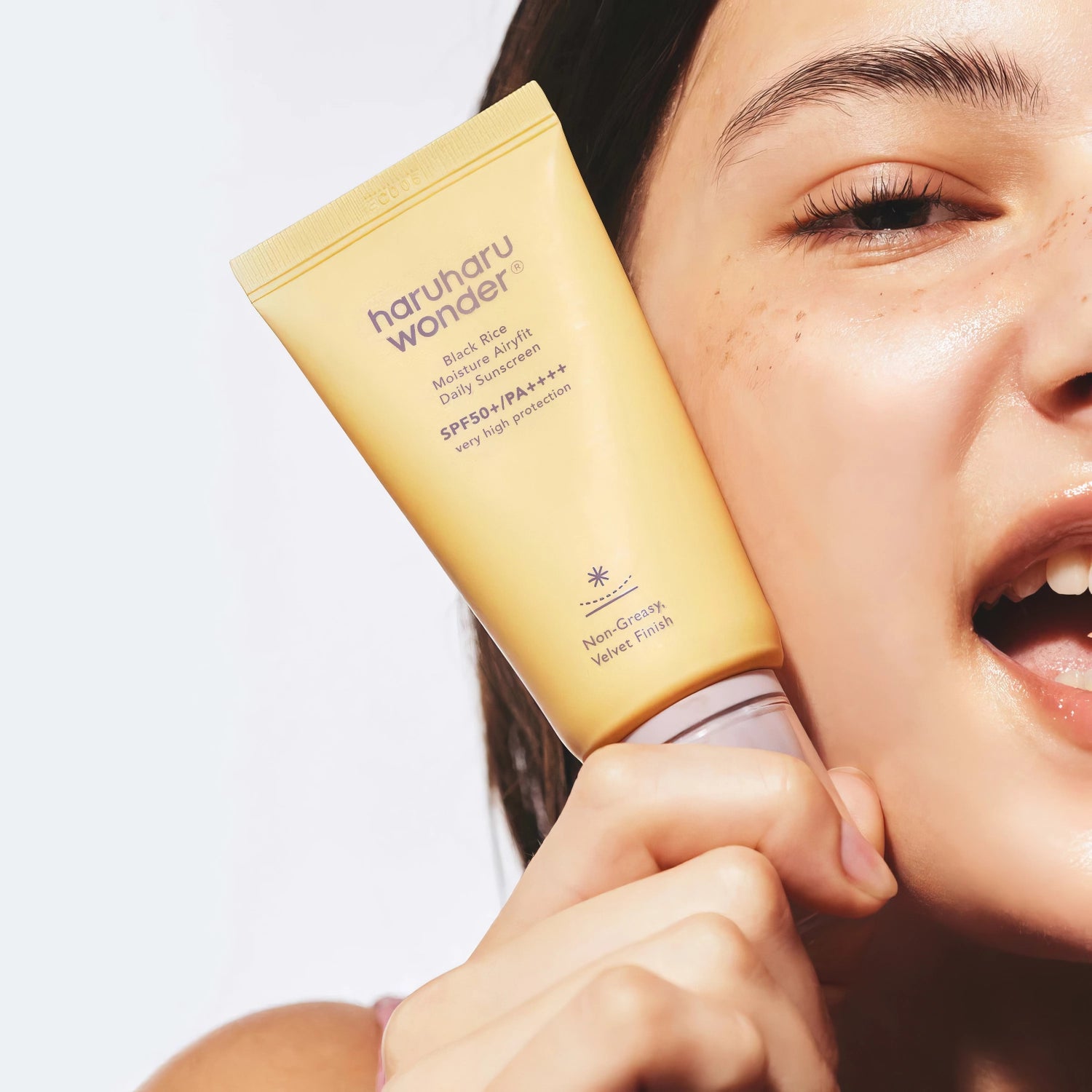 Haruharu Wonder Black Rice Moisture Airyfit Daily Sunscreen SPF50+/PA++++ 50ml-Wonder Skin